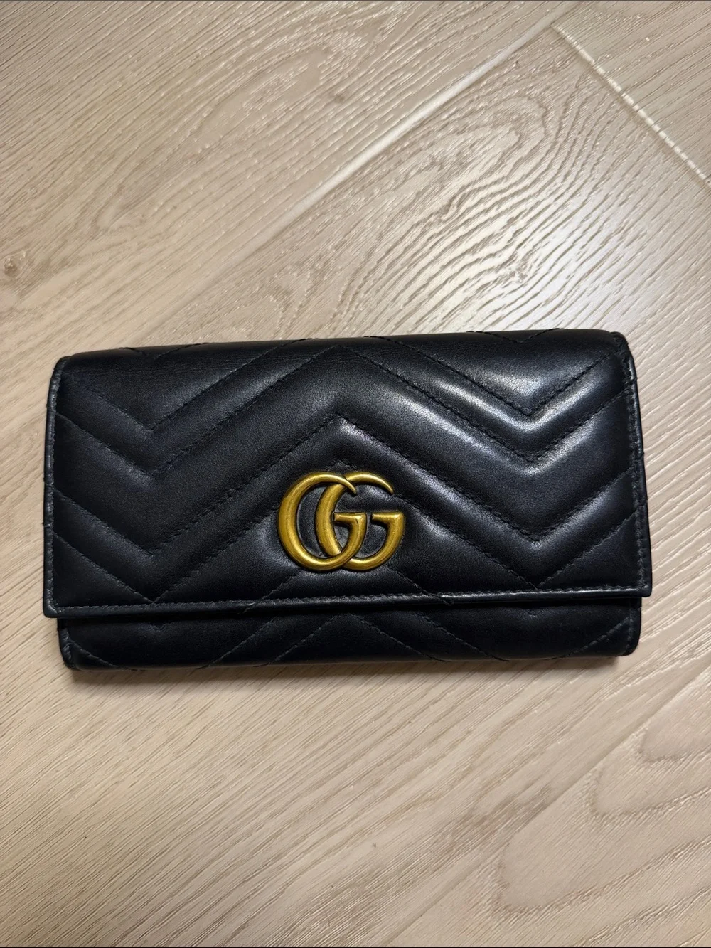 Gucci Black Chevron Leather Wallet with Gold GG
